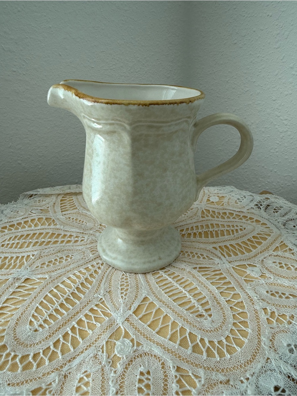Mikasa Garden  Club creamer FG 000 Japan Retired